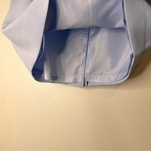 Le Suit Powder Blue Two Piece Suit (NWT) - Size 8 - Picture 11 of 15